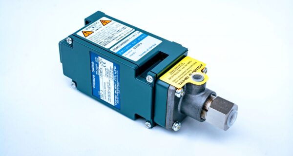 235-832-1500 | SWITCH – KOMATSU