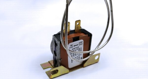 58F-98-00050 | THERMOSTAT – KOMATSU